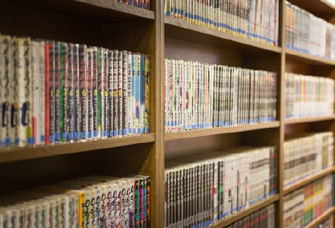 漫画喫茶の漫画が破損している｜探偵