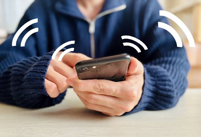 息子のスマホ認知症疑惑に利用できる探偵調査｜行動調査が有効な理由