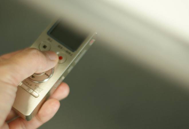 盗聴・盗撮の不安に利用できる探偵調査｜盗聴発見調査が有効な理由