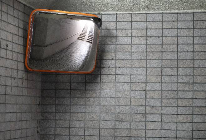 ストーカー被害とは？元交際相手によるつきまといの実態
