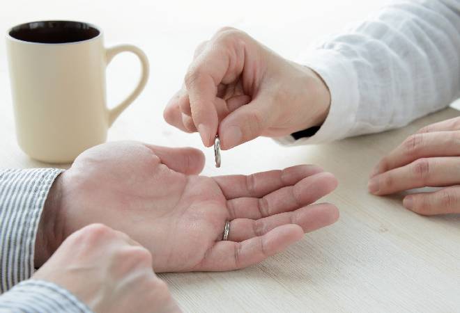 夫婦関係の終わり。配偶者の仲の良い同僚との不倫や浮気を明らかにして、慰謝料を請求したい方へ。