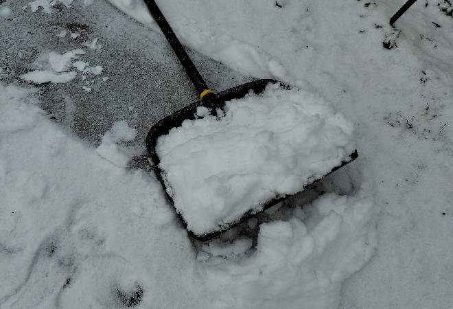 迷惑な住民による、家の前への雪捨て嫌がらせに悩む方へ。