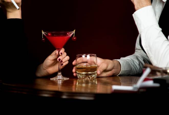 キャバクラに通う公務員の夫の捻出元を明らかにして、収賄疑惑を晴らしたい方へ。