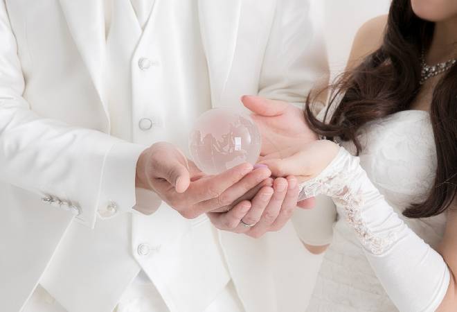 ハーフの婚約者の在留資格が曖昧で、不法滞在や配偶者ビザ目的の結婚なのか不安な女性へ。