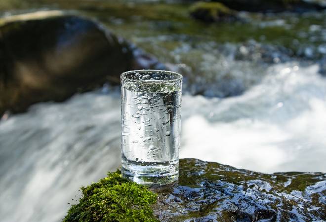 下水臭い水道水と子共の腹痛の因果関係に悩む方へ。