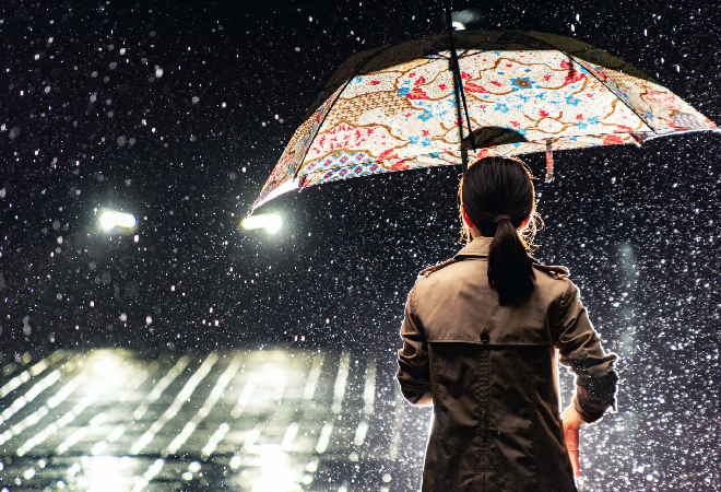 深夜に娘を送り届ける人は誰なのか、キャバ嬢である娘との関係性を明らかにしたい親御さんへ。