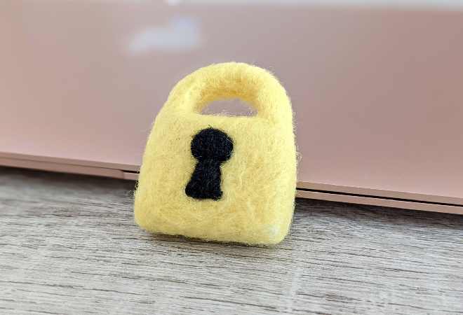 AIを悪用した情報流出経路を確認するサイバー探偵サポートにおける探偵の回答。
